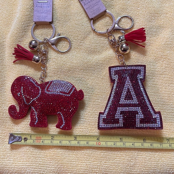 ALABAMA FANS 2 KEY CHAINS ELEPHANT AND A Red and white - Picture 5 of 6